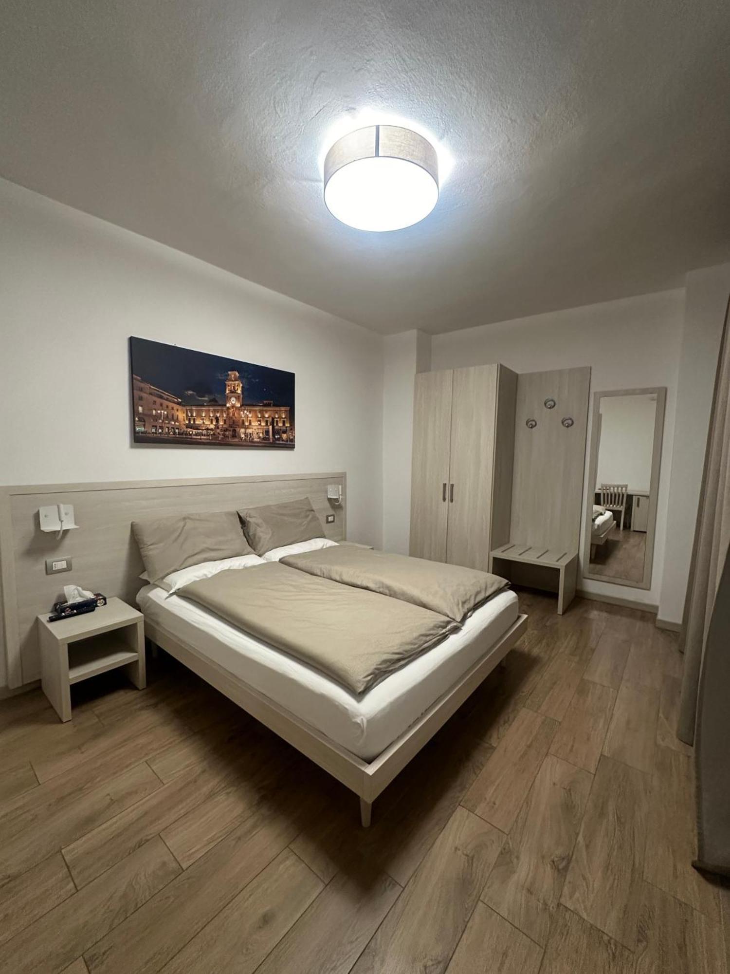 Hotel Residenza Pezzani Parma Exterior foto